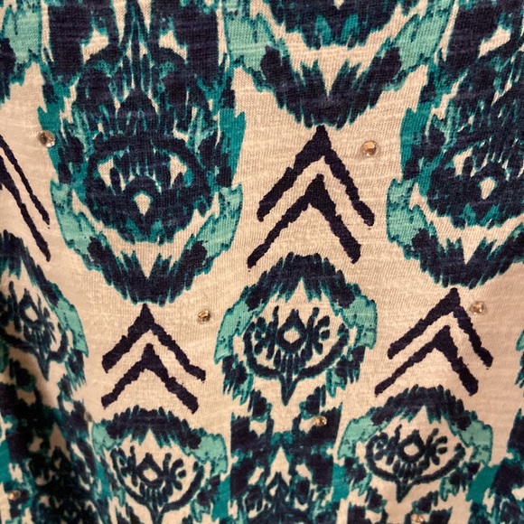 Top - Picture 3 of 3